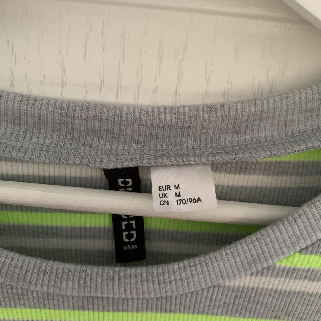 Ribbad klänning - 90