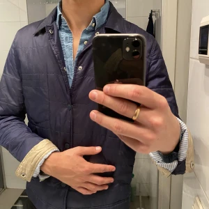 Höstjacka j.Lindeberg  - Jacka perfekt till hösten! I jättefint skick! 