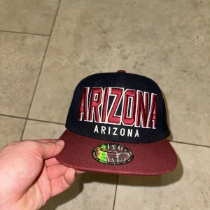 Arizona Fitted Cap - Fet Keps men använder sällan (har många) 