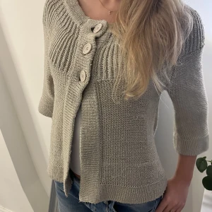 Stickad kofta✨✨ - Supersnygg glittrig kofta!