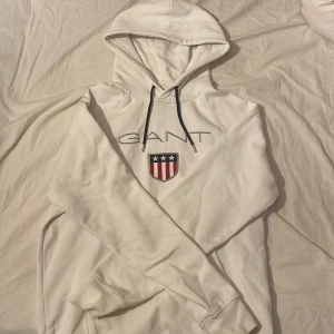 Gant  - Gant hoodie storlek M 