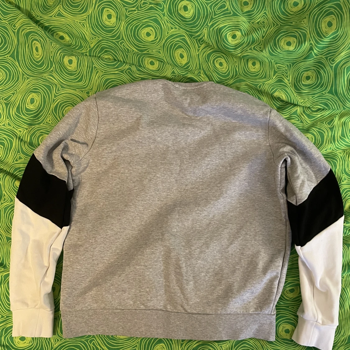Lacoste sweatshirt - 90