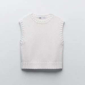 Zara väst  - En super fin väst från zara som inte kommet till användning längre. Är en storlek m men jag skulle mer säga att den är som en xs/s.