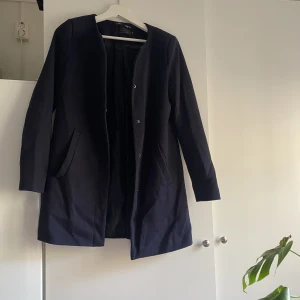 Kappa - Blå kappa från vero Moda💕