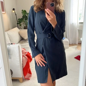 Blå skjortklänning  - Klänning i storlek s från HM