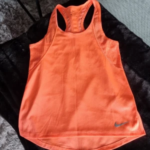 Nike träningslinne - Träningslinne endast använt en gång. 