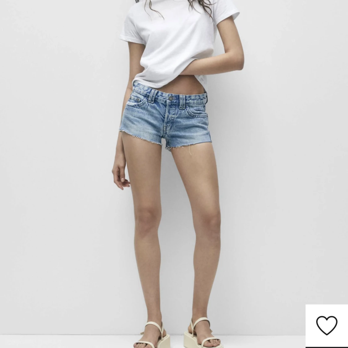 Lågmidjade jeansshorts  - 91