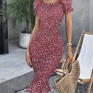 Klänning  - Fin blommig sommar klänning storlek S 