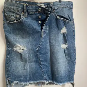Jeans kjol från lager157. Använd fåtal gånger.