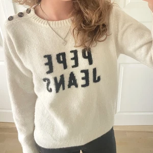 Pepe jeans tröja - Stickad tröja från pepejeans. Knappt använd. 