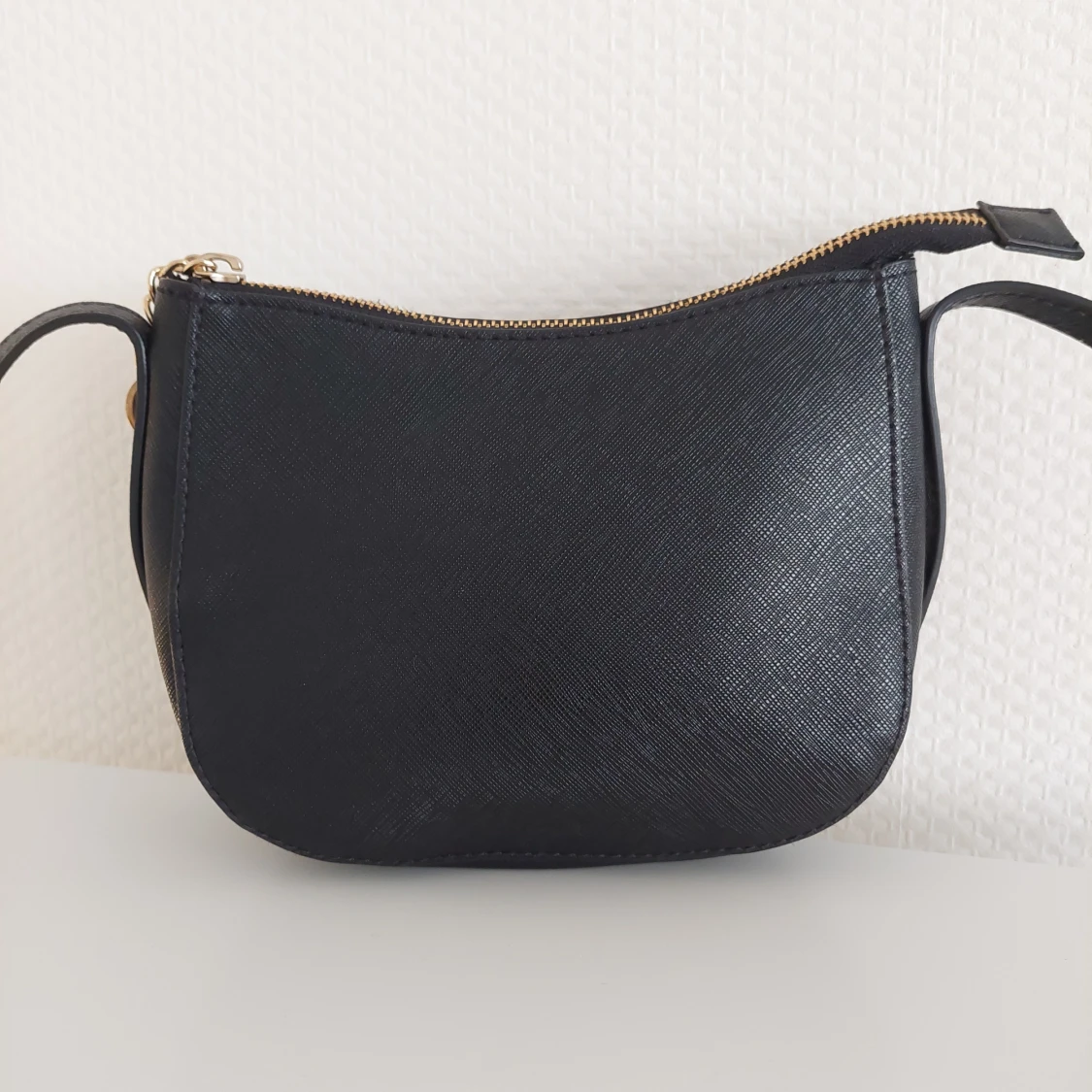 Svart axelremsväska - 26