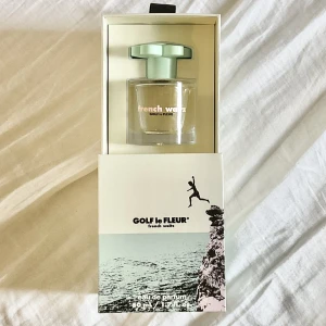 Golf le Fleur French Waltz 50ml - använd en gång, alldeles ny. kommer i förpackning. kan mötas upp i stockholm (helst!) originalpris 150USD (1574SEK)
