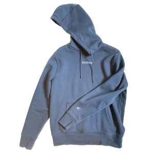 hoodie - sjöblå hoodie från boxraw. utmärkt skick med inga defekter. skriv för fler frågor!