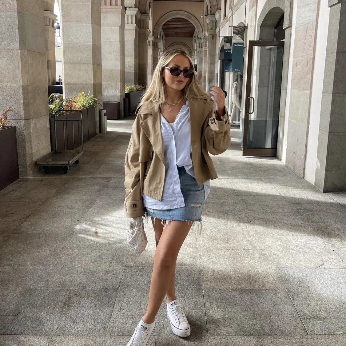 Kort trenchcoat Gina Tricot - 90