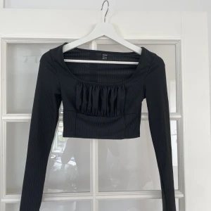 Svart topp - Jättefin i bra skick. 