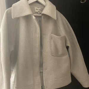 nakd kappa kort - säljer min nakd kappa på grund av att jag köpt en ny, lite nopprig men går att få bort enkelt❤️