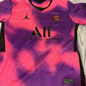 Ett par mbappe set - Den är skön on väldigt fin