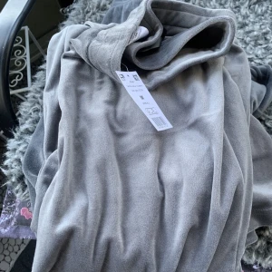 Mjukis Gina m nya  - Säljer dessa byxor från Gina nya mjuka fina i m nya lapp kvar 