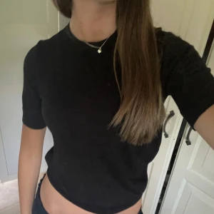 Zara topp - Säljer denna svarta toppen från zara 💕