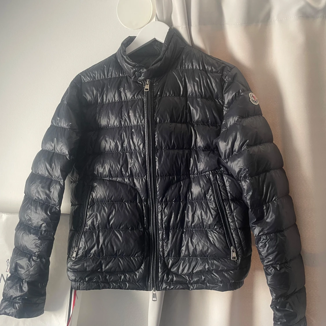 Svart pufferjacka från Moncler - 1