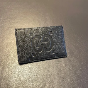 Gucci MAXI GG Card case - Helt ny Maxi GG Card Case. Inget tillbehör, därav priset. Nypris: 4400kr           Ej förhandlingsbart - inga byten. ☀️ 
