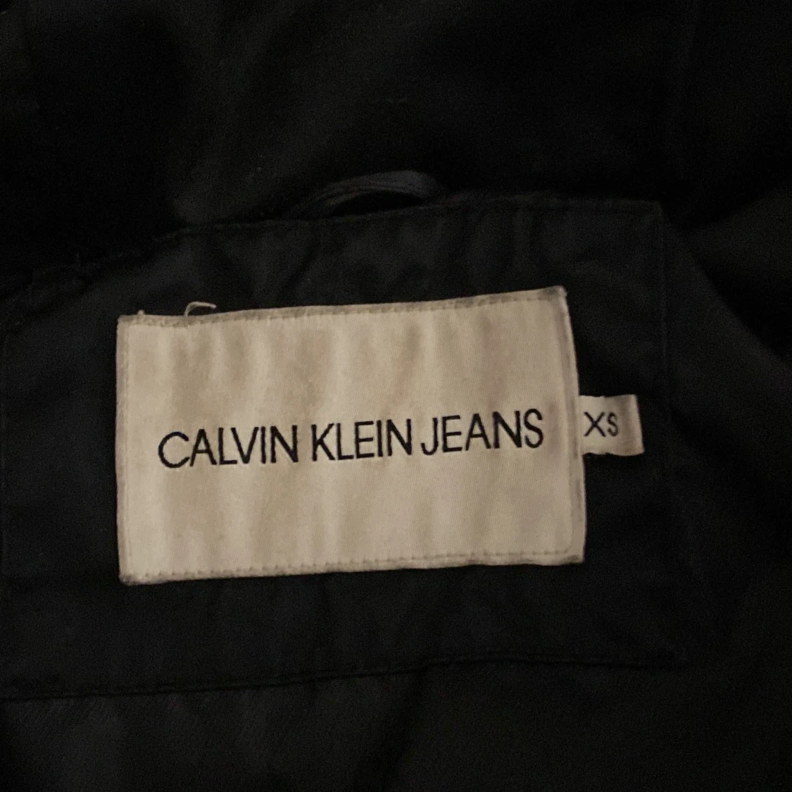 Svart dunjacka från Calvin Klein Jeans