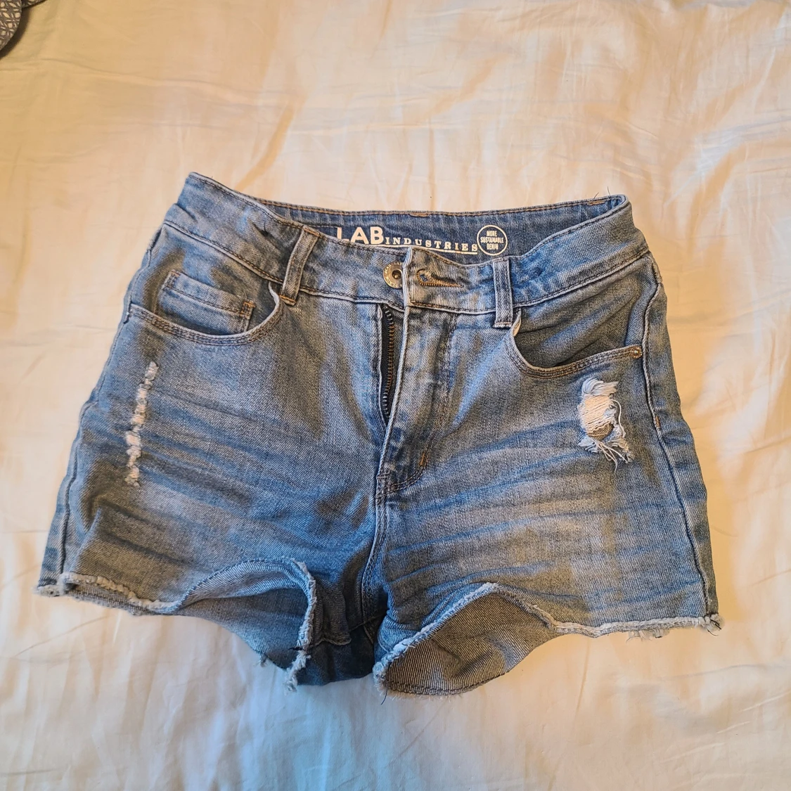 Blå jeansshorts från LAB Industries