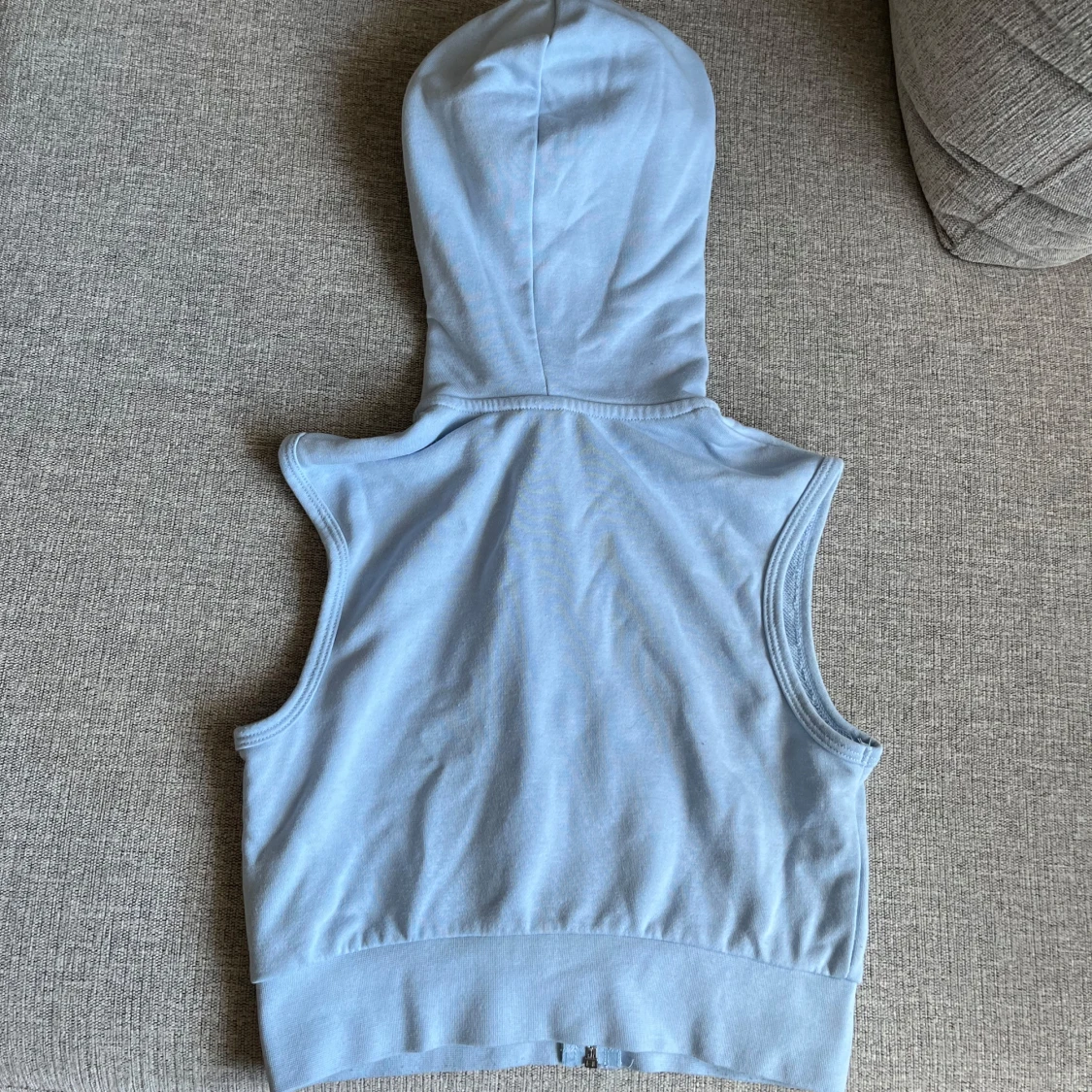 Ljusblå hoodie-väst från H&M Divided XS - 1