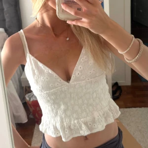 Zara topp - Så fint linne från zara i storlek xs🩷