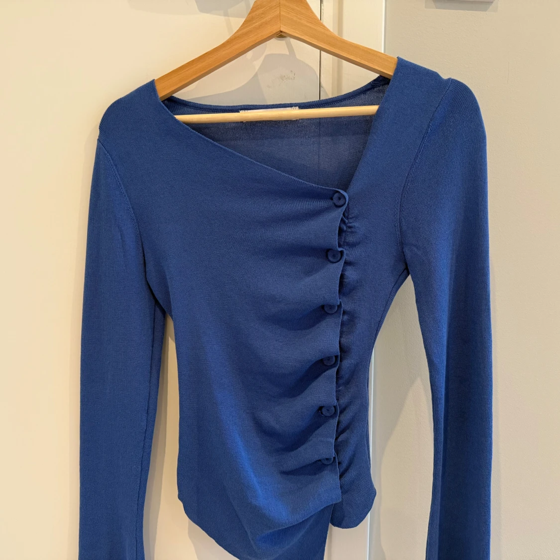 Blå asymmetrisk topp från Zara - 2