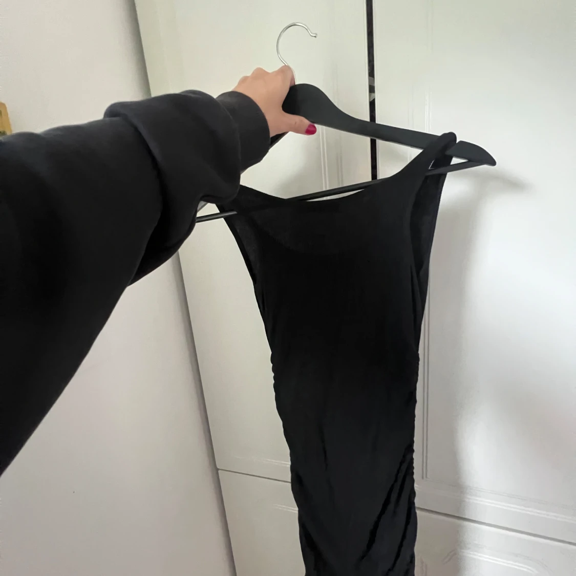 Svart tight kortklänning från DesignSian - 2