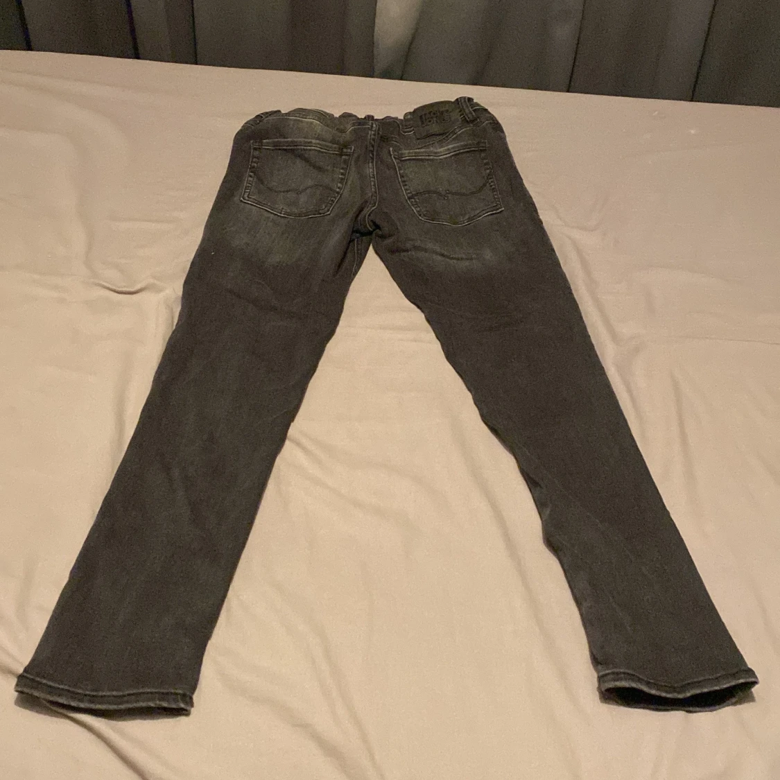 Svarta jeans från Jack & Jones - 1