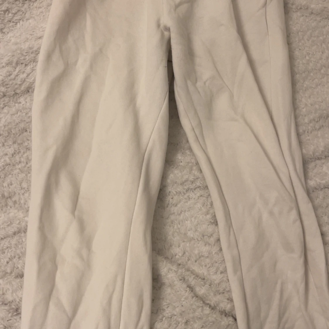 Vita mjukisbyxor från Paul Mark S