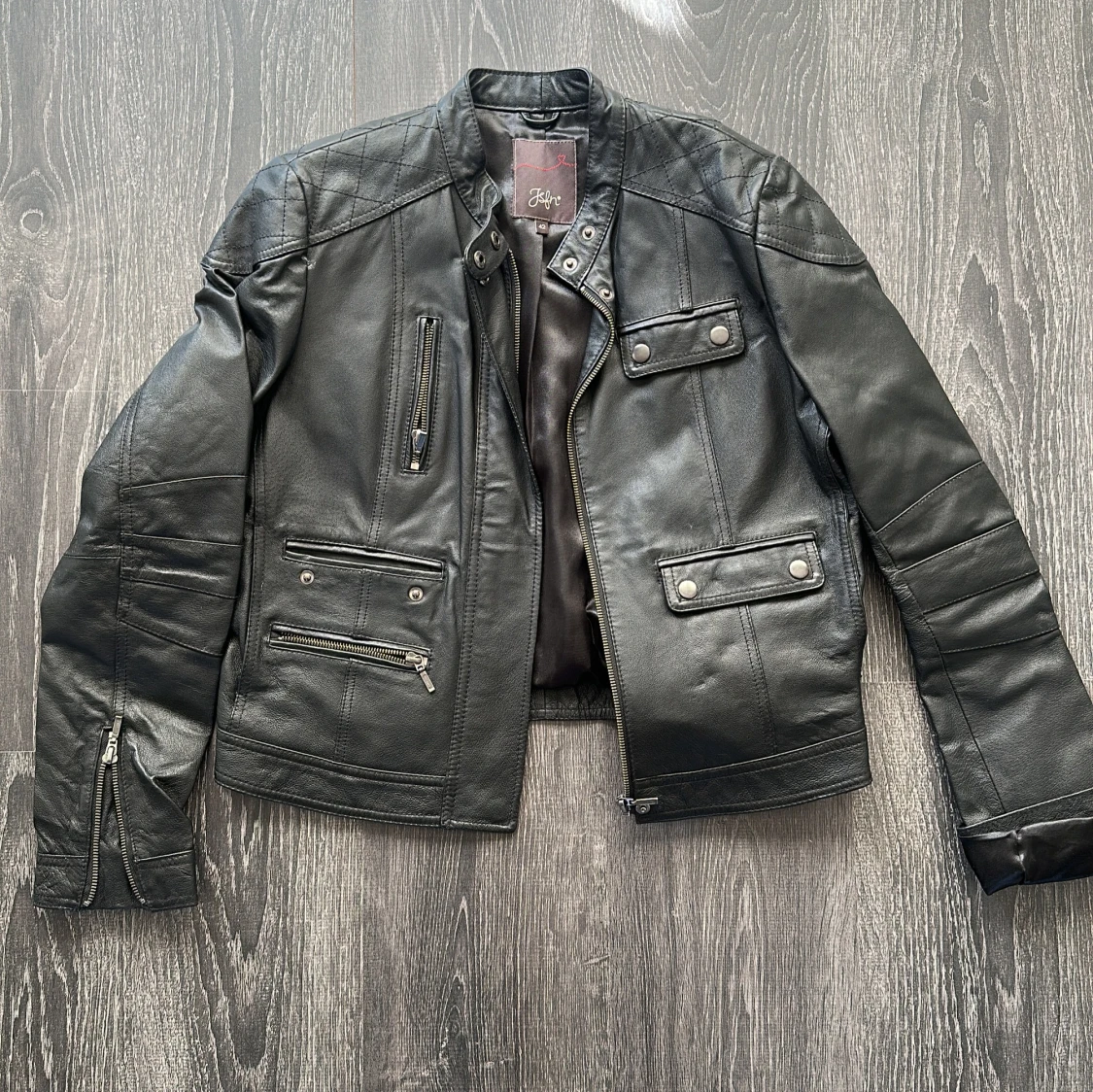 Svart skinnjacka från Jofré