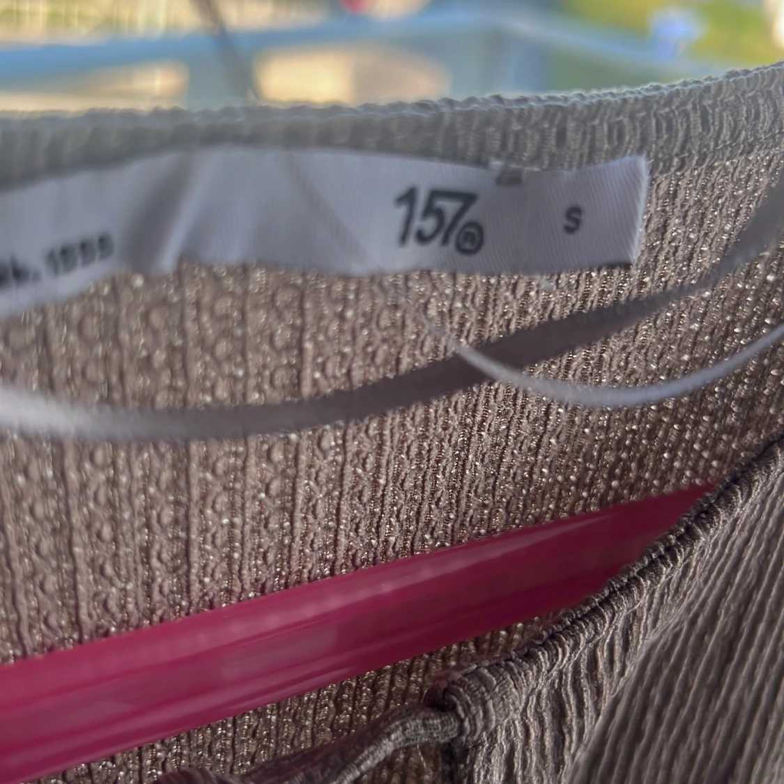 Brun tröja  med snörning från 157 - 1