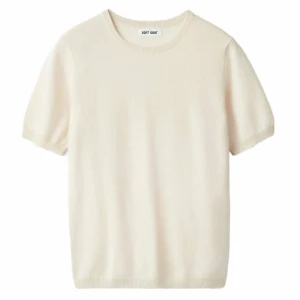 Tröja - Stickad t shirt från soft goat .100% kashmir . Kan sälja billigare  vid snabb affär 💕💕