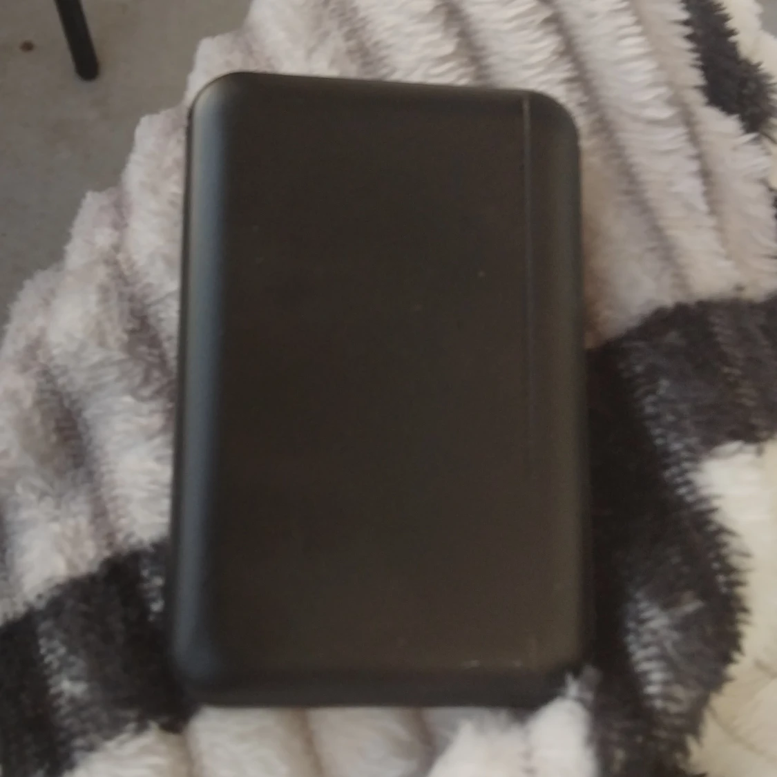 Liten men tuff Powerbank 