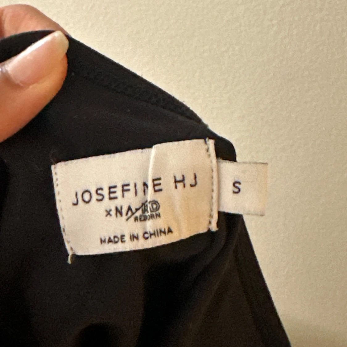 Svart one shoulder topp Josefine HJ x NAKD - 2