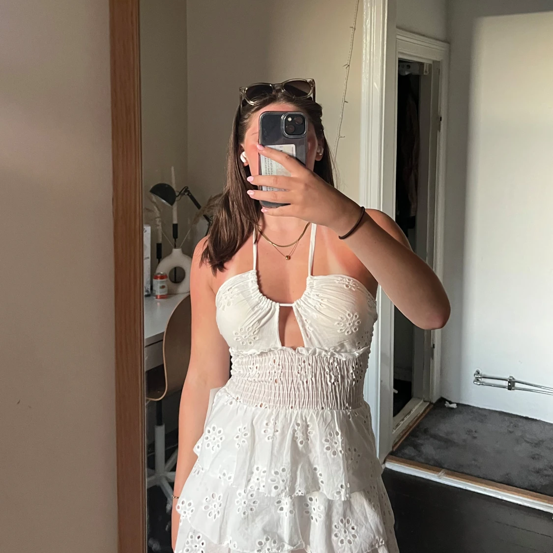 Vit kort klänning  - 2
