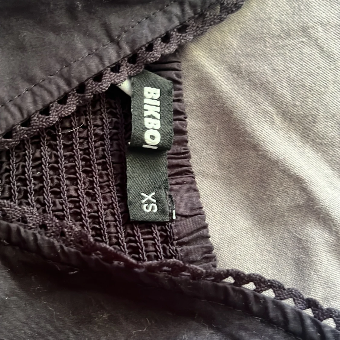 Svart blus från BikBok - 2