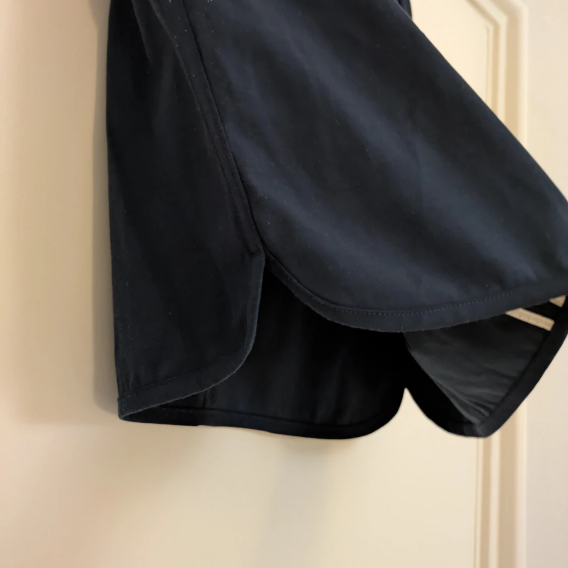 Mörkblå kjol från Gant - 2