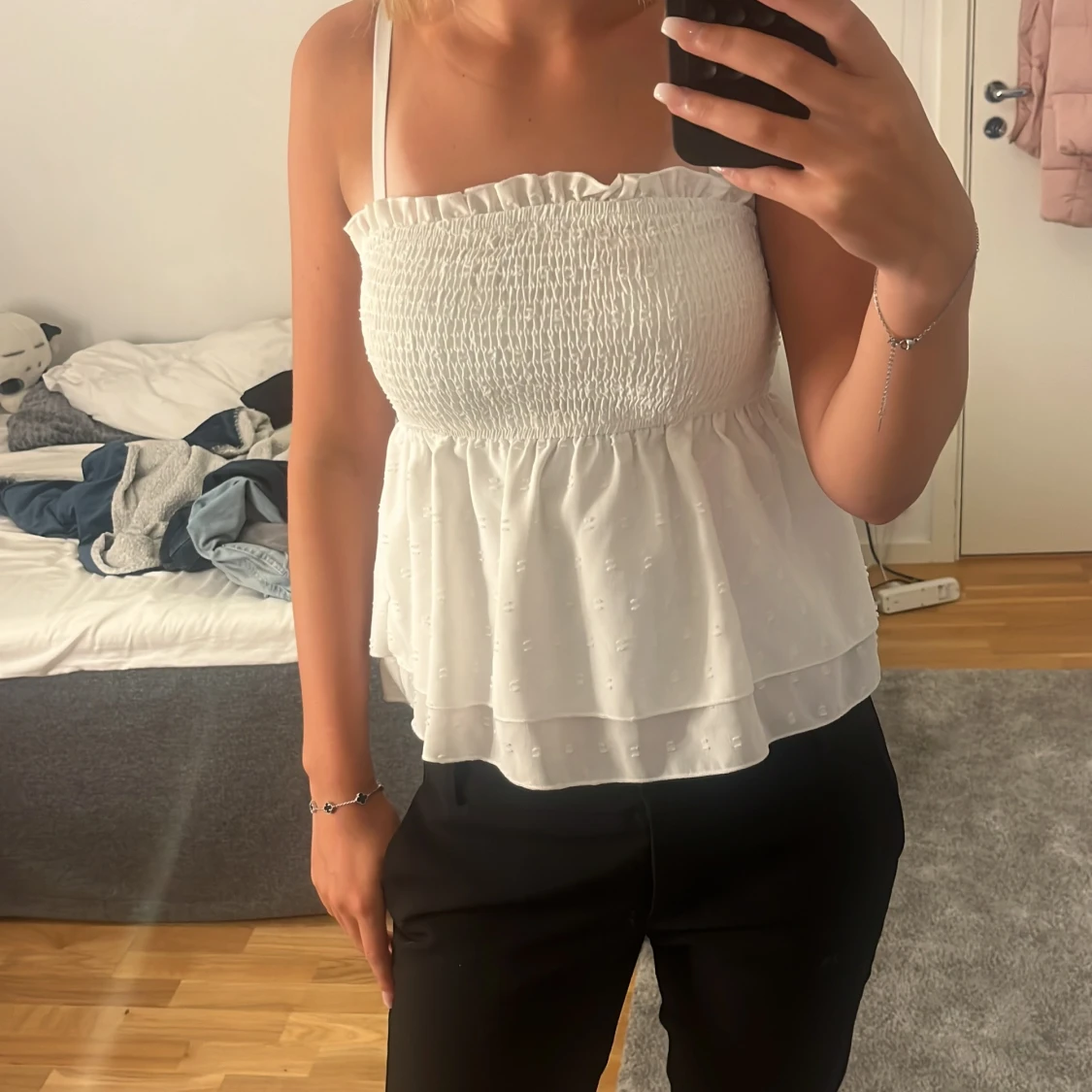 Vit tubtopp med volang ifrån SHEIN  - 2