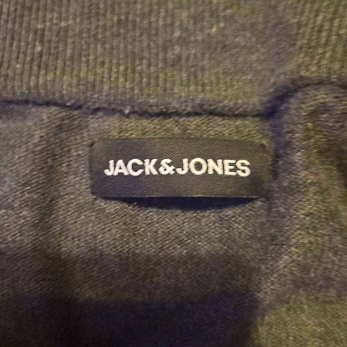 Mörk grå ziphoodie från Jack & Jones - 1