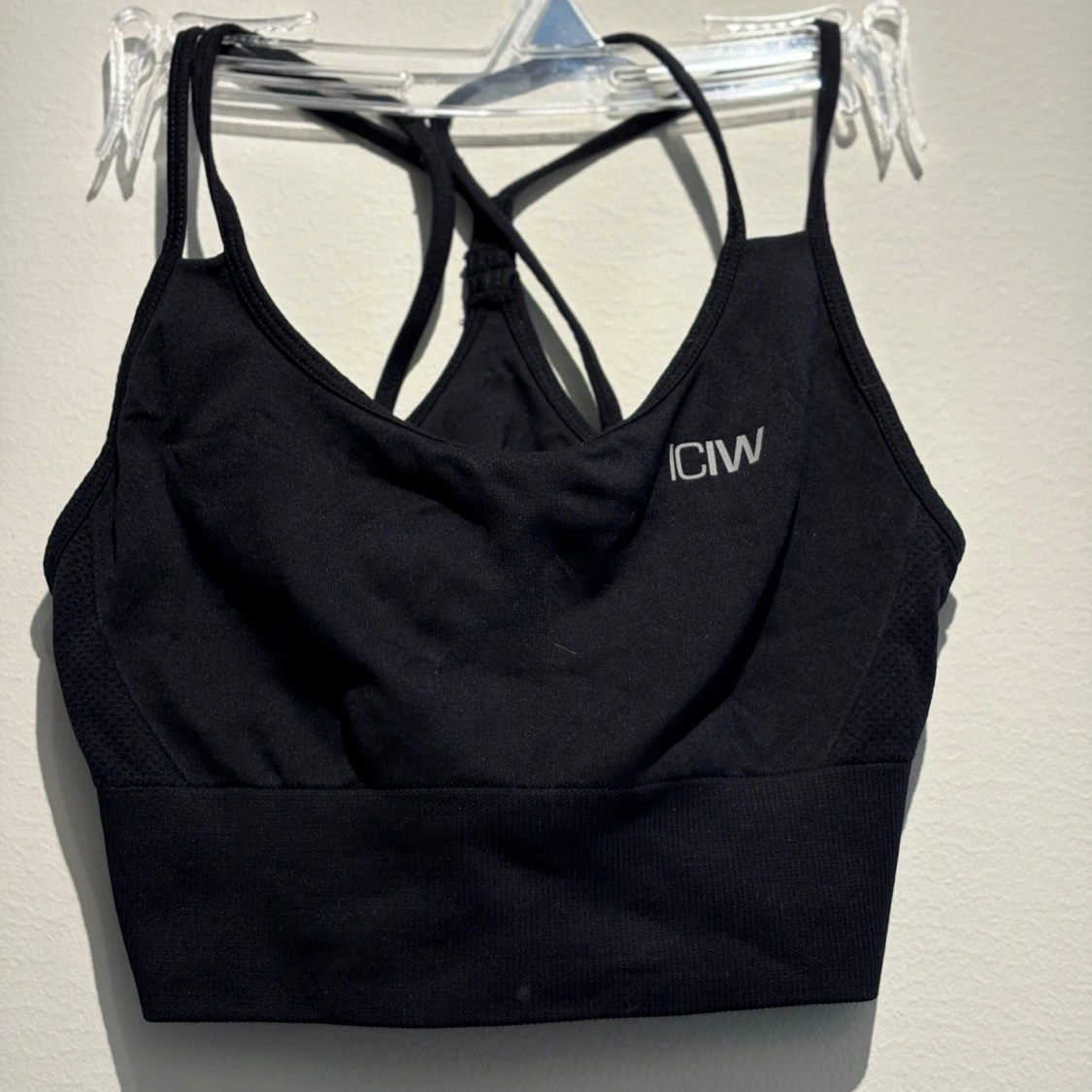 Svart linnetopp från ICANIWILL