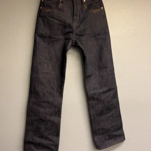 16.7oz selvage flared denim  - Flared denim selvage with a 16.7pz material 