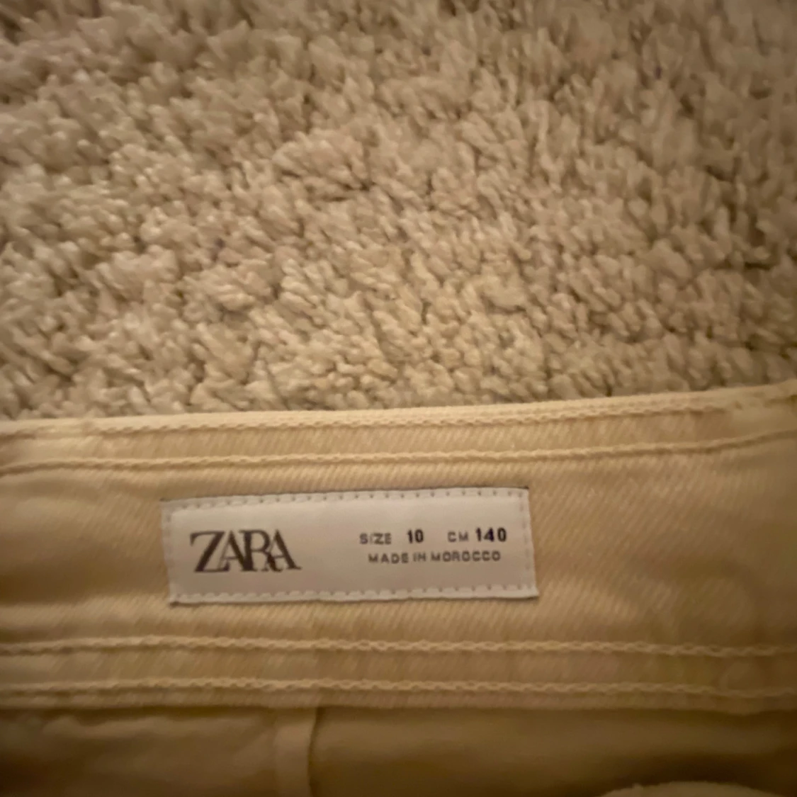 Beige byxor från Zara - 2
