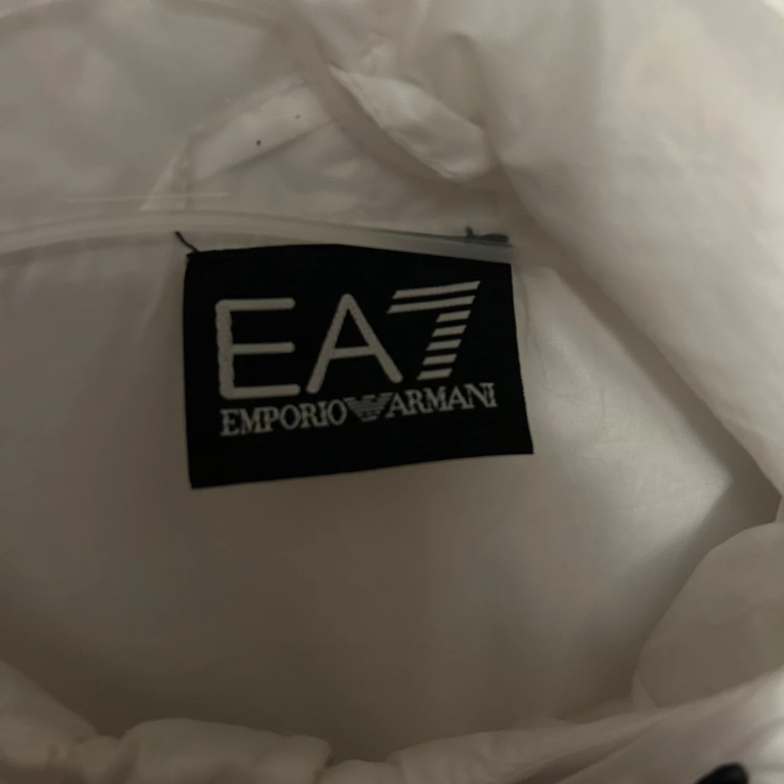 Vit vindjacka från Emporio Armani - 1