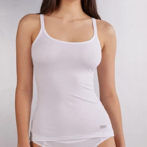Intimissimi linne - Vitt linne från intimissimi i bra skick🥰säljer även likadana linnen i svart och grå!