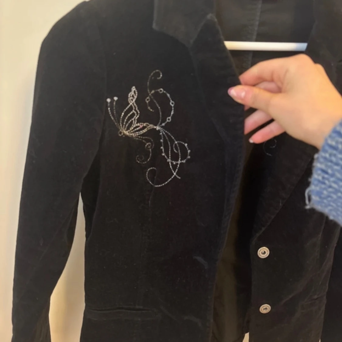 Kapphal svart blaser med silver detaljer - 3