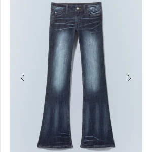 Weekday jeans - Slutsålda supersnygga jeans från weekday, storlek 23/30 💓 Aldrig använda, lappen kvar!